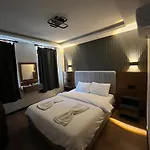 Skylife Oldcity 4*