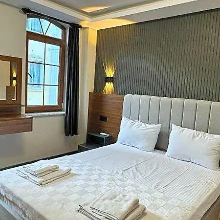 Skylife Oldcity Apartmanhotel