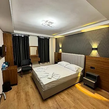 Skylife Oldcity 4*