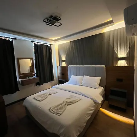 Skylife Oldcity 4*